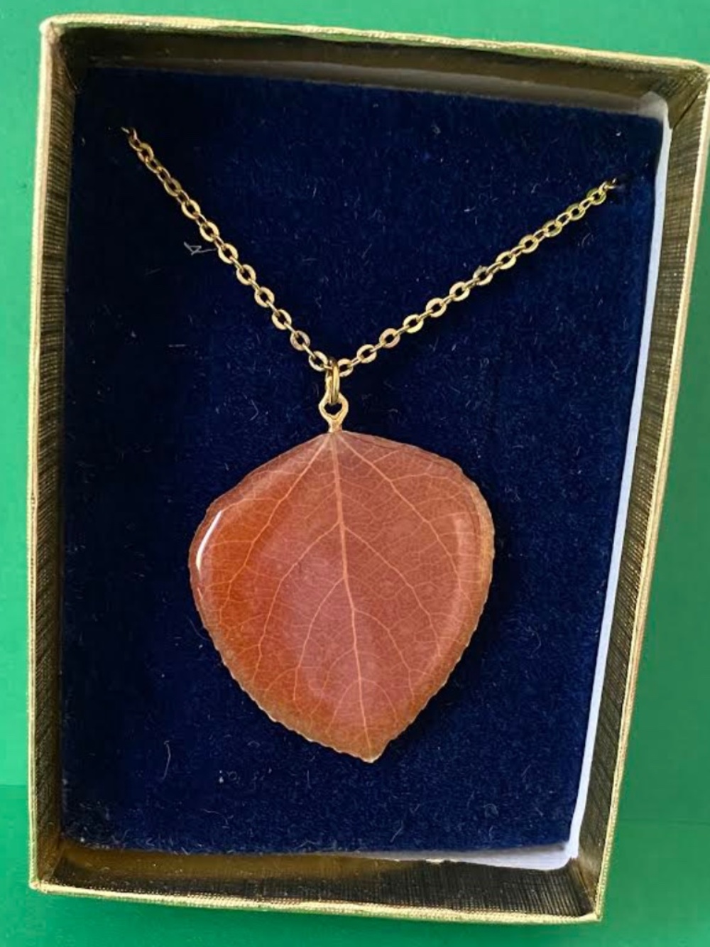 Vintage Aspen Leaf Necklace - Picture 3 of 6